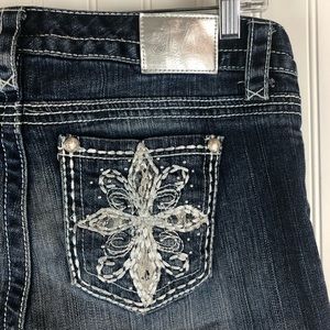 MAURICES Crop Jeans Distressed White Stitching